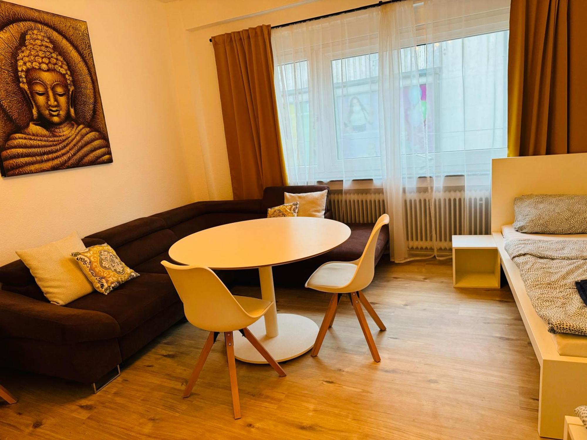Zentrale Wohnung Mit Balkon Koblenz  Exterior photo